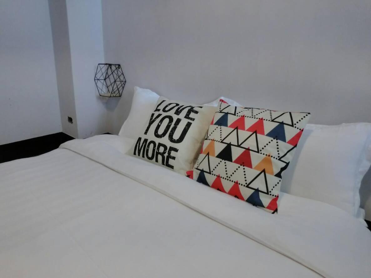 湘品旅館xiang Pin Hotel-有人旅宿東大門夜市湘品館-無電梯無電視 訂房後請注意訊息加line聯繫我 Hualien Dış mekan fotoğraf